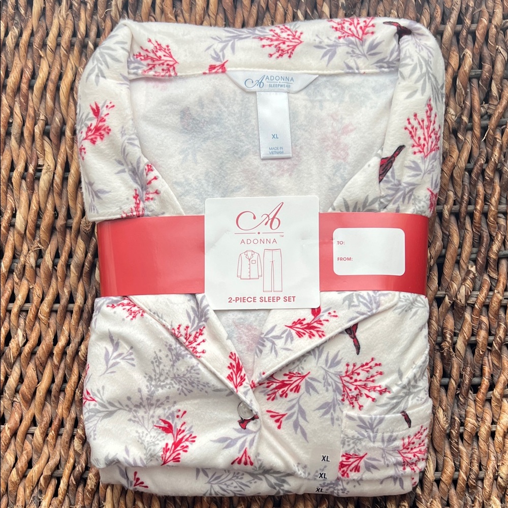 Adonna Floral Cream and Red Cardinal Sleep Set